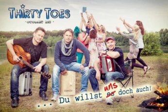 thirty_toes_01